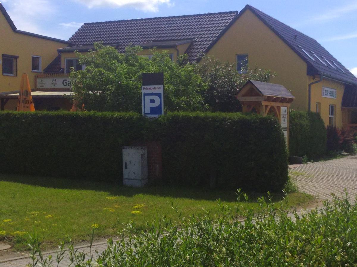 Gasthaus Zur Hecke เชินเนอเฟลด์ ภายนอก รูปภาพ