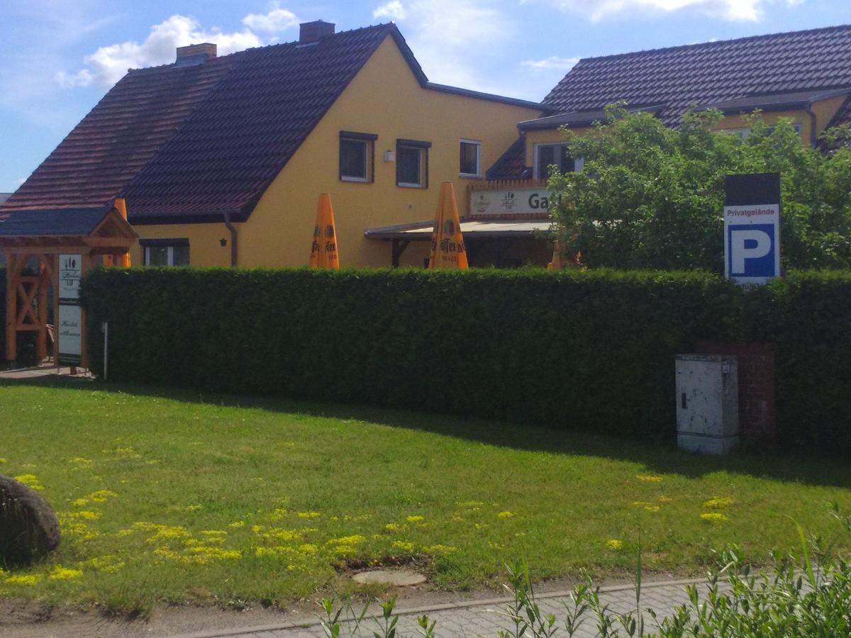 Gasthaus Zur Hecke เชินเนอเฟลด์ ภายนอก รูปภาพ